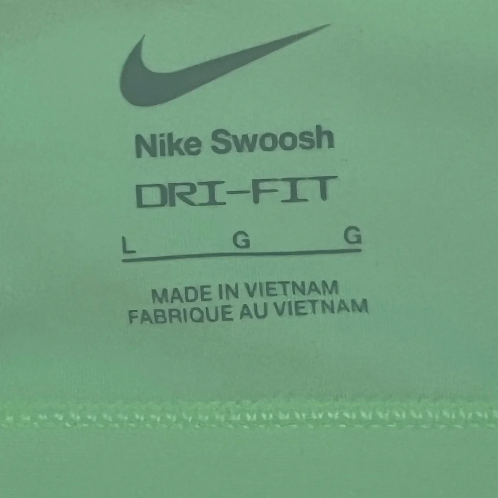 Nike Swoosh Med Support Padded Racerback WomenLarge Sports Bra Barely Volt